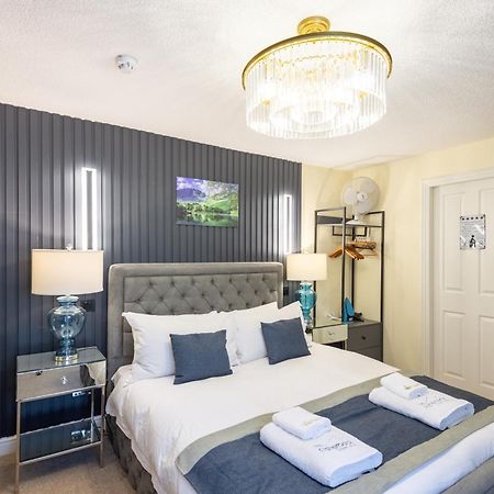 The Ambleside Apartments - Self Catering With Private Kitchen - Best For Location Exterior foto